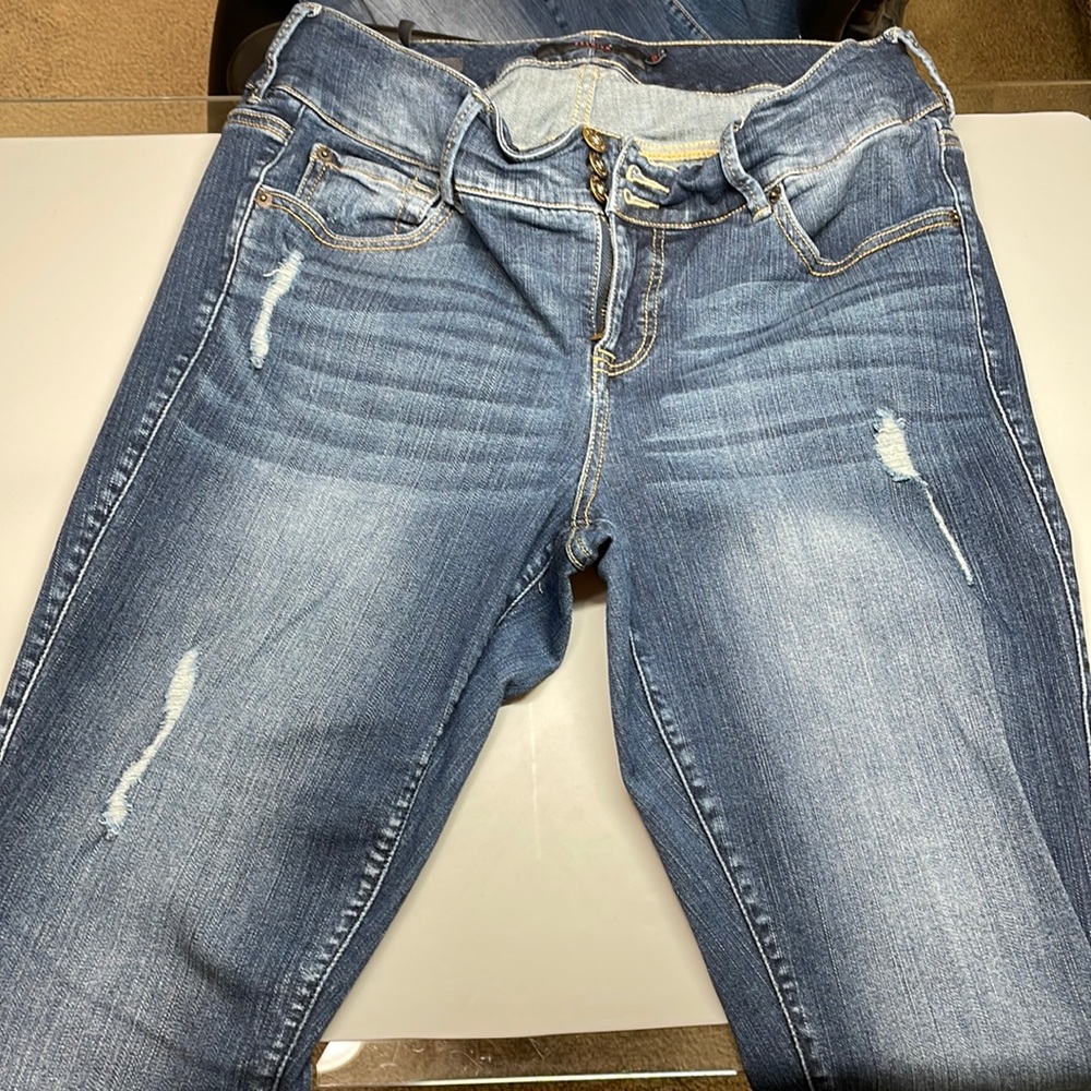 Torrid 14R Blue distressed Jegging